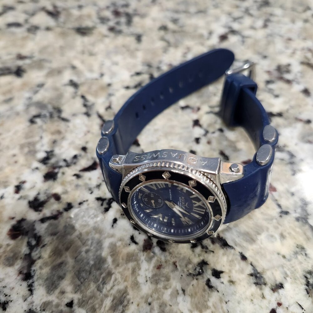 Watch - Picture 3 of 3